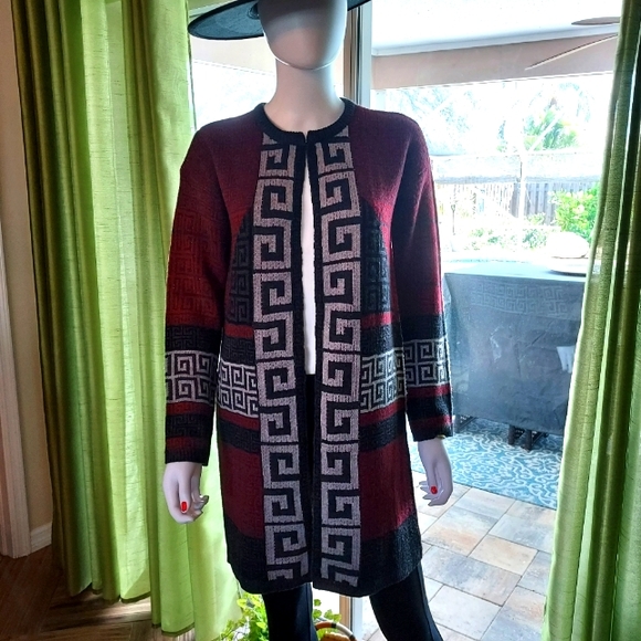Grey & Burgundy Acrylic Cardigan with Greek Key Pattern Design. - Picture 3 of 12